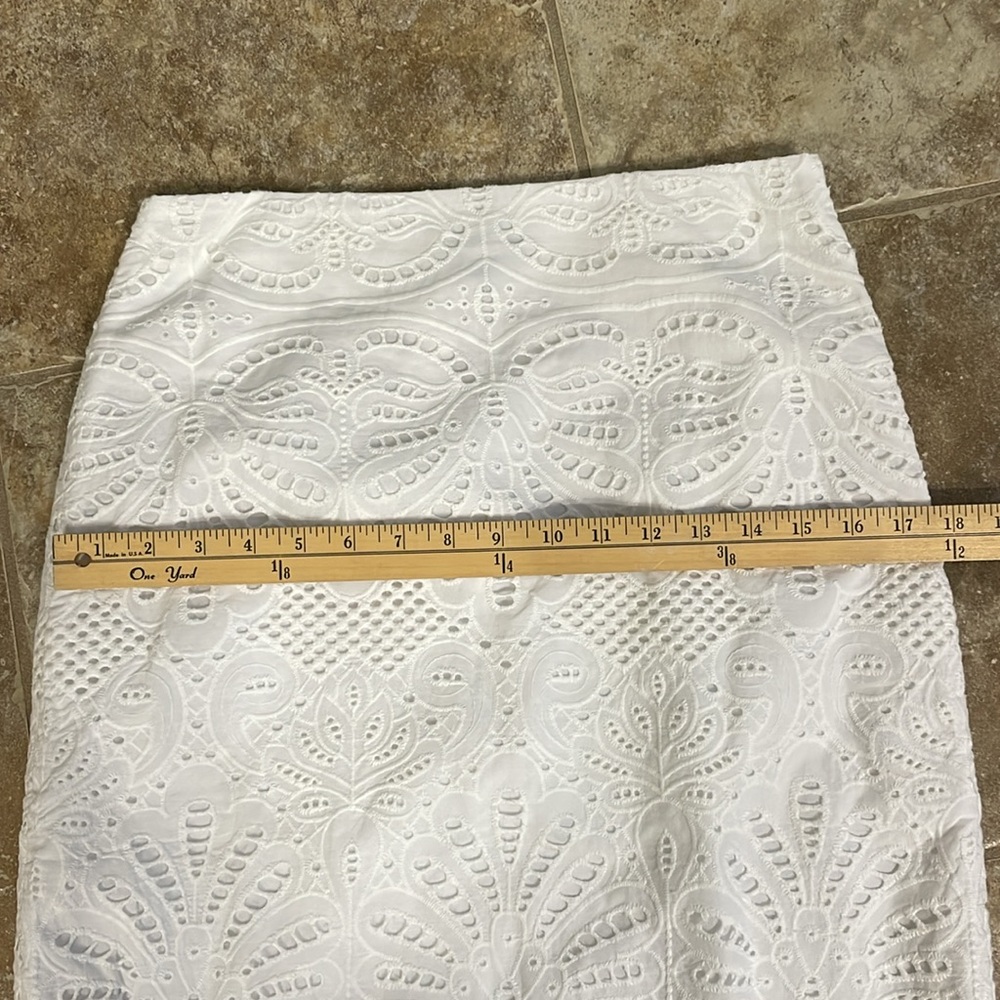 White eyelet mini skirt from Talbots size 2. - Picture 5 of 7